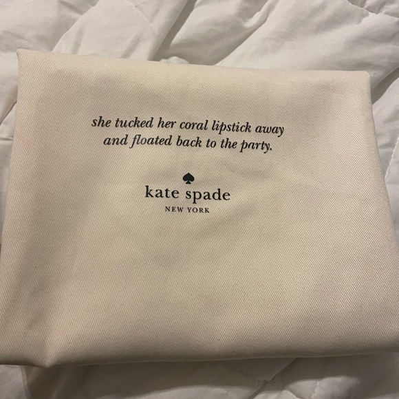 Kate Spade Cream Purse Cover - Picture 4 of 4